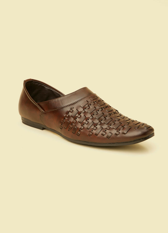 alt message - Manyavar Men Dark Brown Loafer Style Shoes image number 2